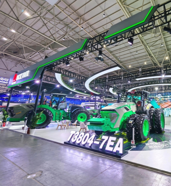 临工农机重磅亮相2025中国国际农业机械展览会